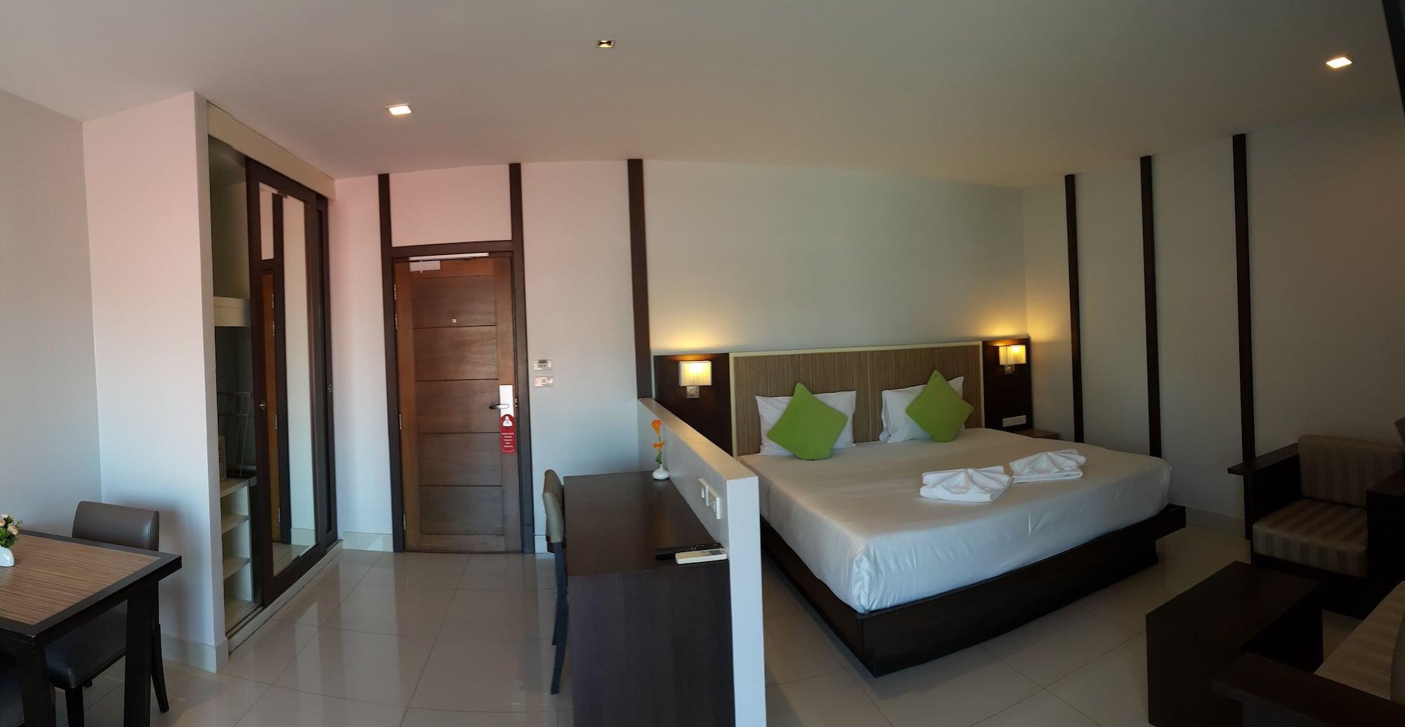 April Suites Pattaya Εξωτερικό φωτογραφία